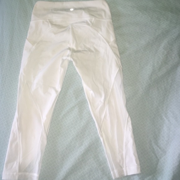 Lululemon Crop Leggings - Picture 4 of 5